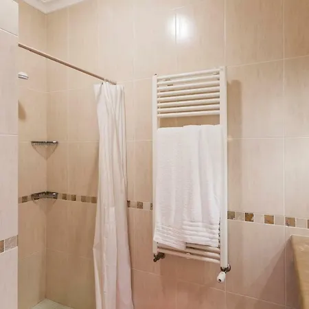 Villa Acacias 13 Luz