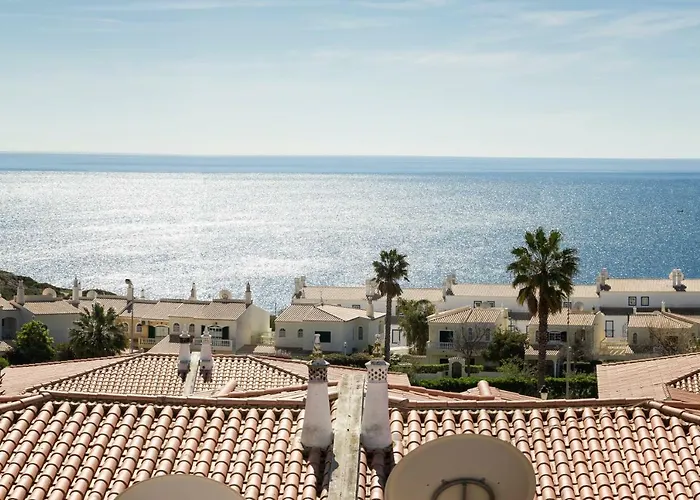 ヴィラ Acacias 13